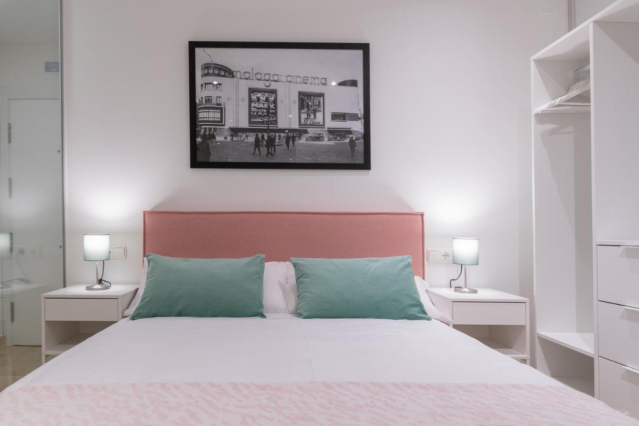 Apartamentos Miraflores Малага Екстер'єр фото
